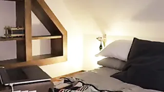 carmen juicy slut gently masturbates cunt