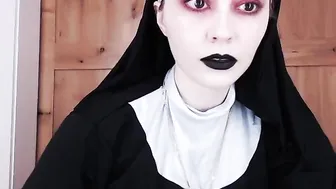 nataliagrey busty slut jerks off and cums