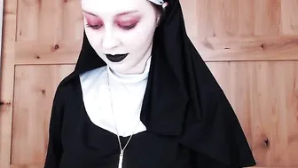 nataliagrey busty slut jerks off and cums