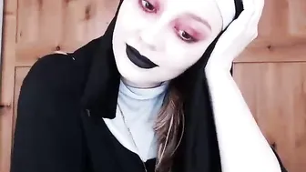 nataliagrey busty slut jerks off and cums