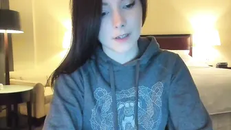 kellyheart Amazing brunette