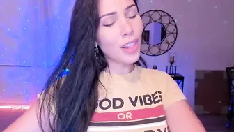 missbella__ excellent skin sucking rubber penis