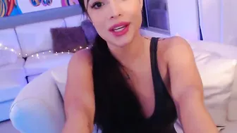 lili_jones mama is cumming heavily