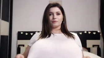 busty_ema chic hot striptease