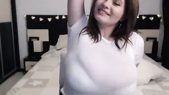 busty_ema in oil shows a graceful body