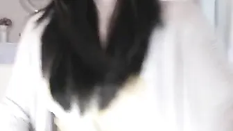 bunni_ beauty in stockings fucks with phallus