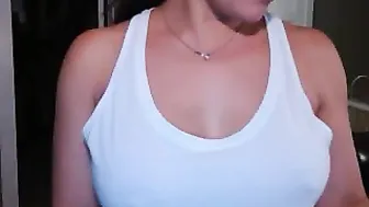 jade_lee gorgeous bitch shows small tits
