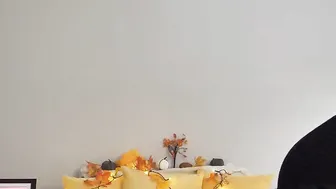 kateelife dark haired babe digging with sex machine
