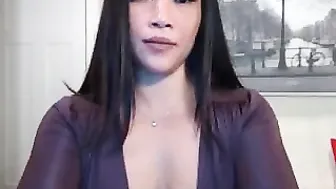jade_lee ardent slut seduces with a huge ass