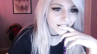 serafina the charming bitch twirls a big booty