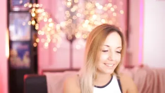 meow_s shrewd passion passionately masturbating cunt