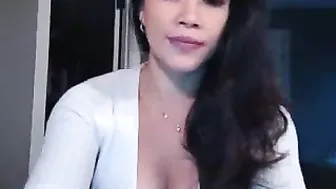 jade_lee cool slut on the chair