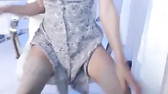 bunni_ spicy bitch masturbates cunt