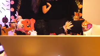 kateelife petite brunette babe sucking dildo