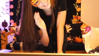 kateelife petite brunette babe sucking dildo