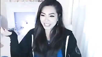 bunni_ lustful bitch shows tits