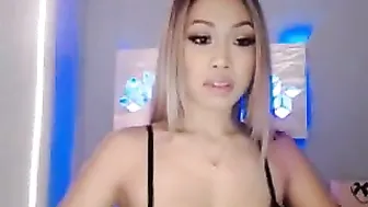 sincityvee handjob in front of the camera