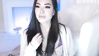 bunni_ a cool lady rides a sex toy