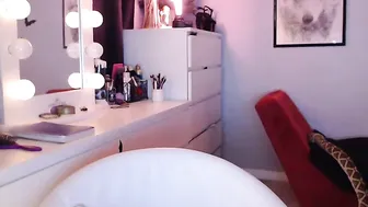 serafina adorable petite effectively jerking pussy