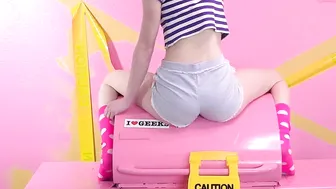 universitysmiles shows her sweet holes