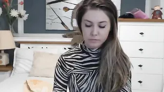 nelliecute petite hottie passionately jerks off her cunt