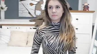 nelliecute petite hottie passionately jerks off her cunt