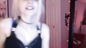 serafina cutie drove long pussy into cunt