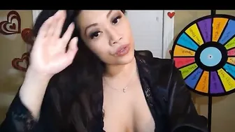jade_lee gorgeous prostitute caresses shaved cunt