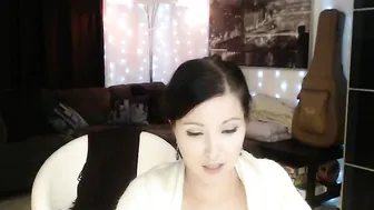 kellyheart whore babe masturbates pussy