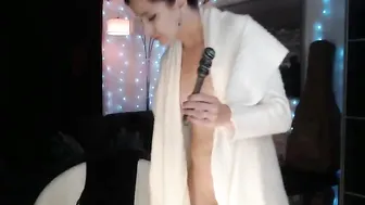 kellyheart whore babe masturbates pussy