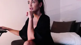 queenisback latin slut brightly fingering shaved holes