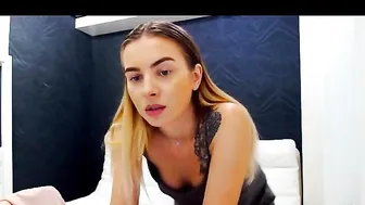 diamond_ocean graceful female admires beautiful tits