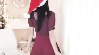 bunni_ Bitch chases