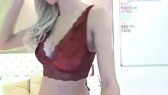 justbea depraved women masturbate