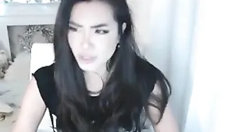 bunni_ juicy slut fucks pussy with phallus