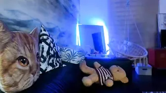 evenight Restless girl