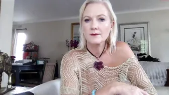 gl1tter_barbie adorable bitch twirls elastic booty