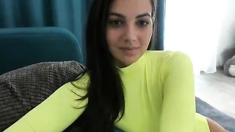 dream_o gorgeous beast jumping on a dildo