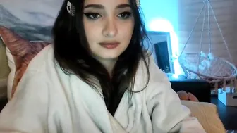 evenight Charming hottie