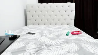 emmasweetx shy mummy twirling elastic ass