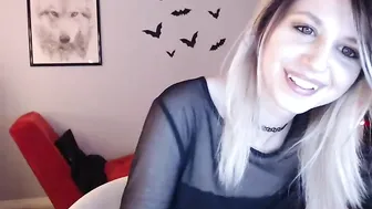 serafina naughty bitch masturbates pussy sex toy