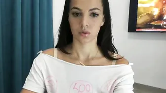 dream_o gorgeous teen showing off natural boobs