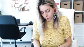 tiffany925 shrews passionately fucks anus