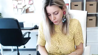 tiffany925 shrews passionately fucks anus