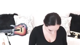 abellacartel naughty nipple exposes her body