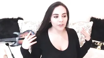 abellacartel naughty nipple exposes her body