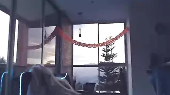 mariewana sexy hottie fucks both holes