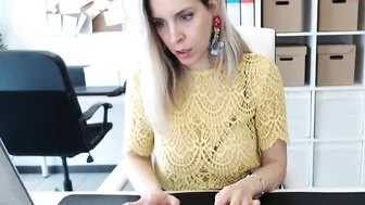 tiffany925 beauty close fingers clit