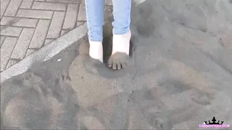 Goddess Isabel manyvids cute lady undresses in front of the camera