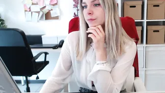 tiffany925 charming confused handjob both crevices